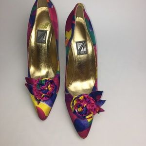 J . Renee Heels